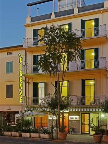 Hotel Firenze Viareggio Dış mekan fotoğraf
